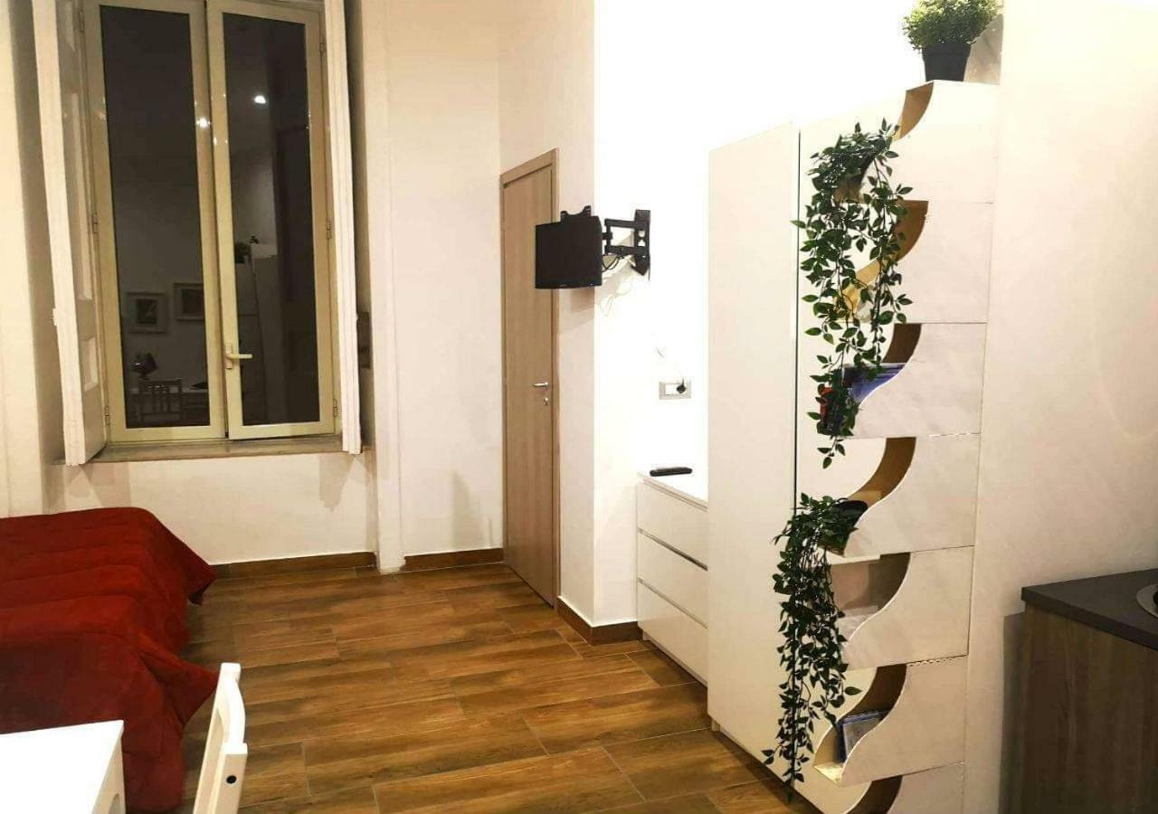Apartment Piazza Dante 22 *